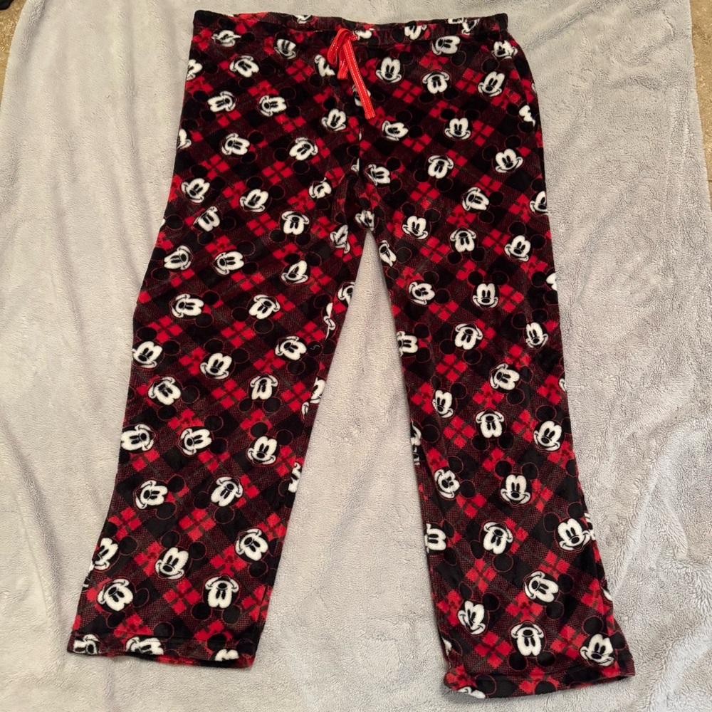 Disney Red and Black Plaid Mickey Mouse Pajama Pants Size 1X - Picture 1 of 9